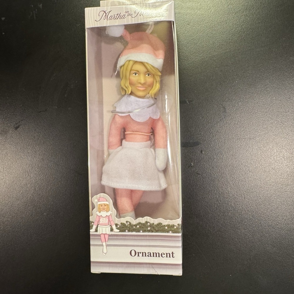 NEW Martha on the‎ Mantel Ornament by Culturefly  8" Tall